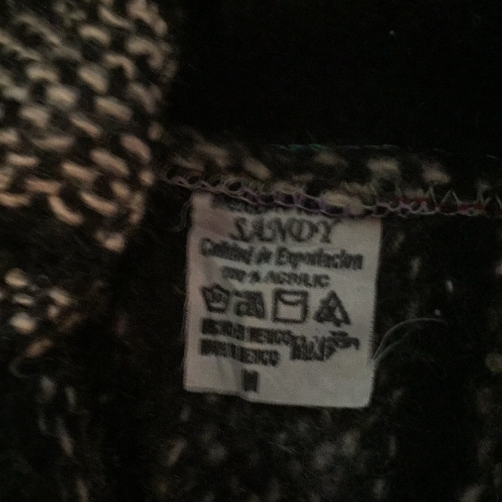 Poncho - Picture 2 of 3